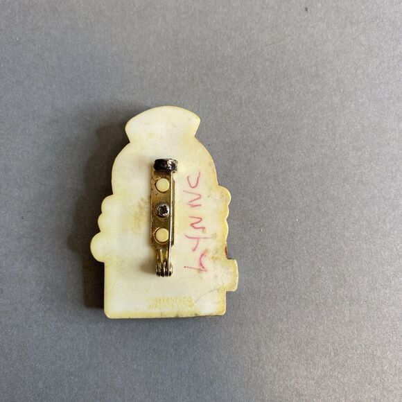 Vintage 1983 Enesco NURSE  MERRY‎ CHRISTMAS Brooch Pinback - Picture 2 of 3